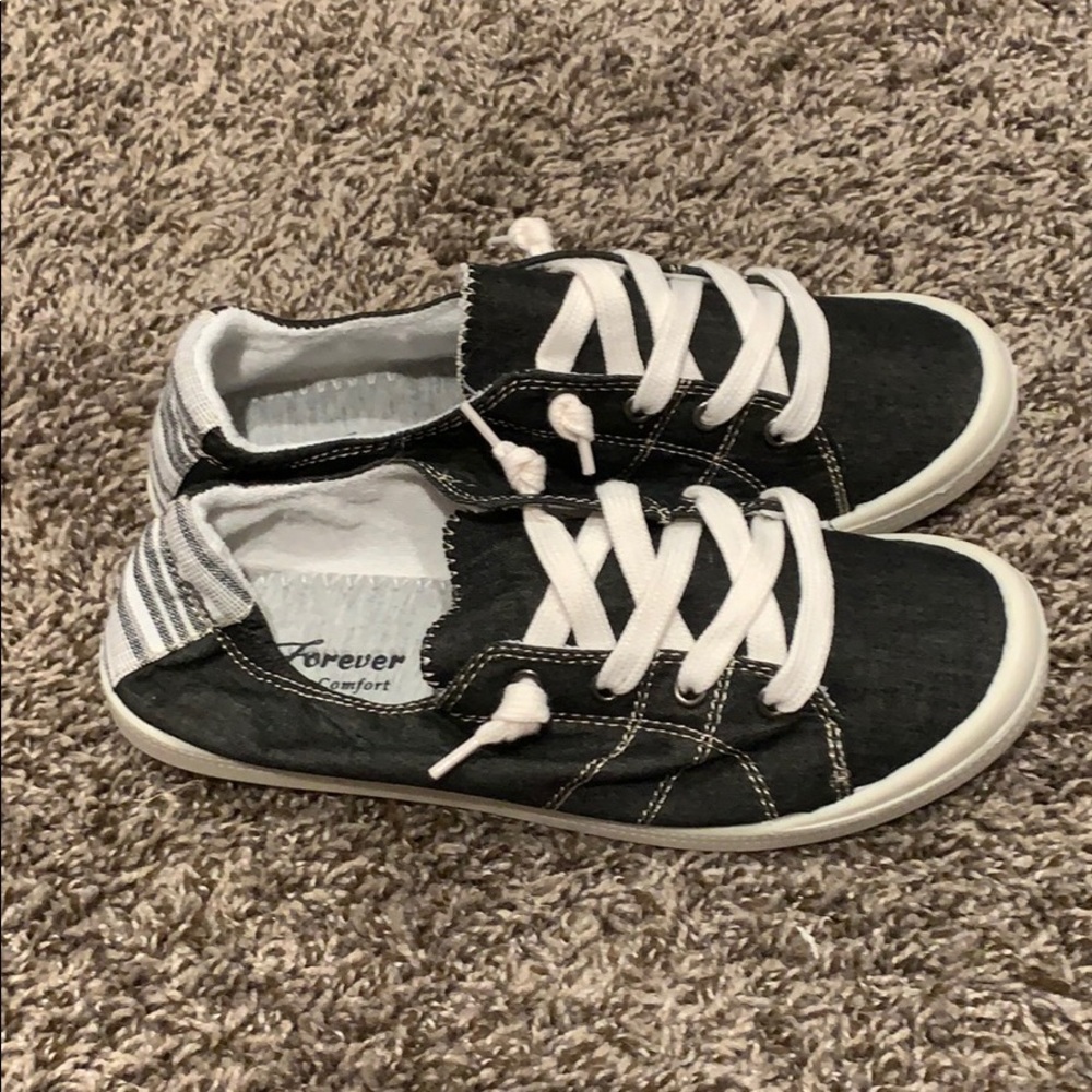 Shoe